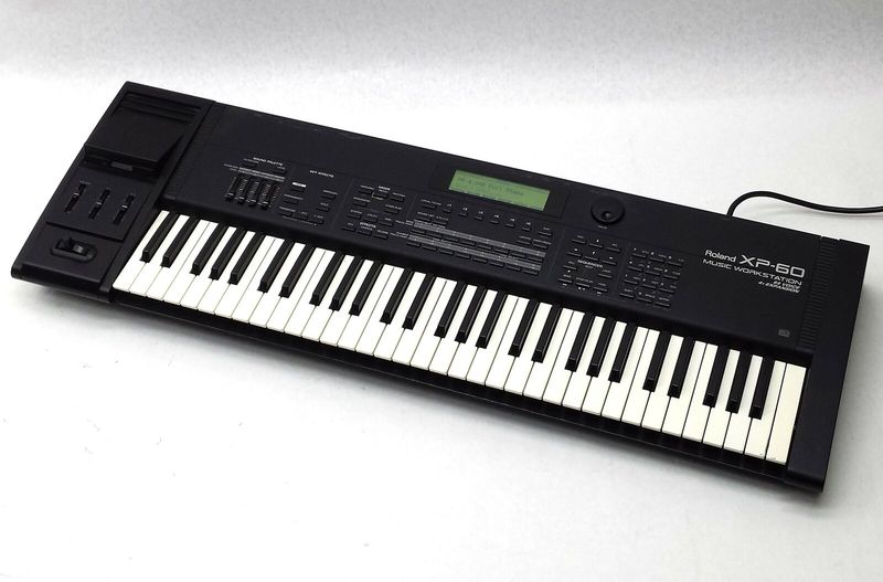 Roland XP-60 Synthesizer / Workstation - BRUKT